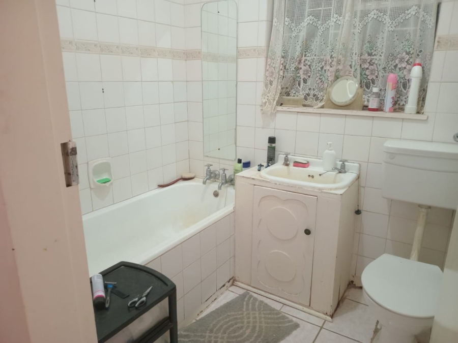 4 Bedroom Property for Sale in Bloemhof North West
